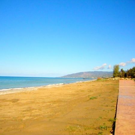 Villa Kartiela Sandy Beach Villas - Private Pool - Jacuzzi - Private Beach Area Polis Luaran gambar