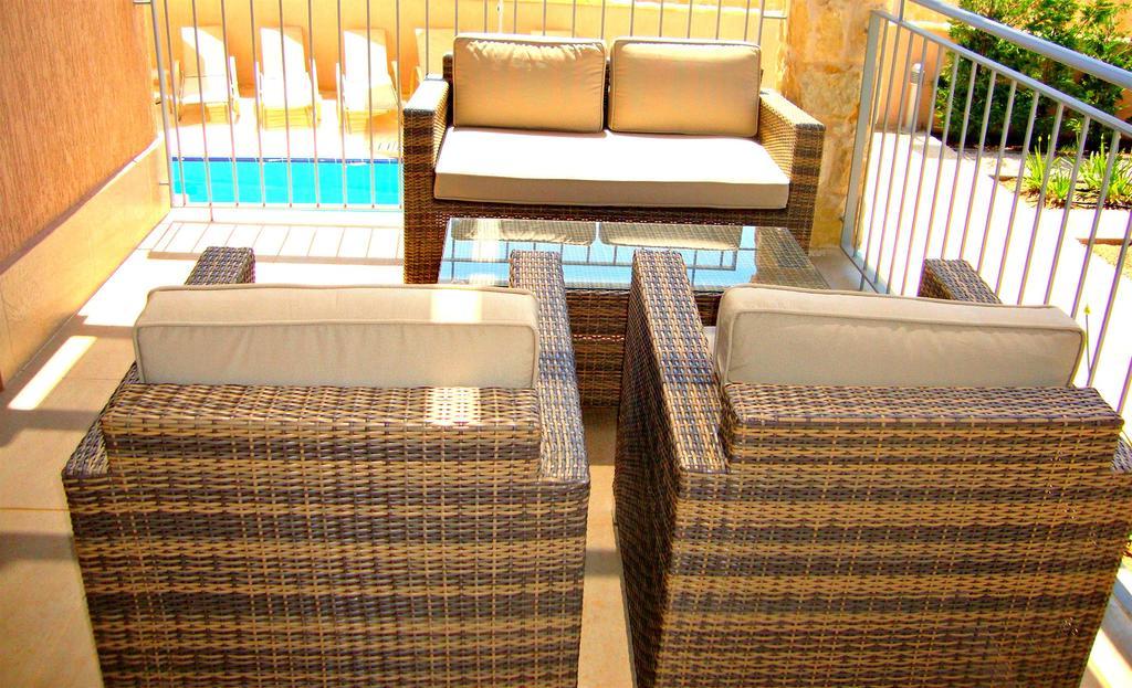 Villa Kartiela Sandy Beach Villas - Private Pool - Jacuzzi - Private Beach Area Polis Luaran gambar