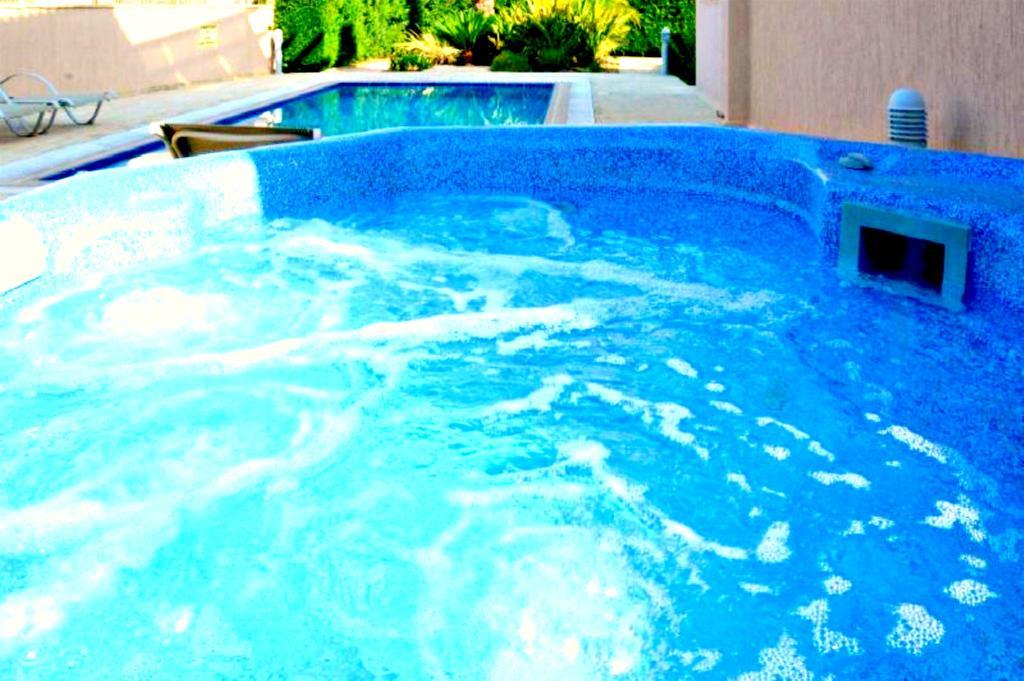 Villa Kartiela Sandy Beach Villas - Private Pool - Jacuzzi - Private Beach Area Polis Luaran gambar